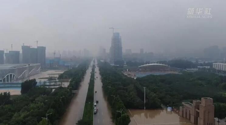 豫飛在行動(dòng)丨日夜奮戰(zhàn)卸物資，齊心協(xié)力抗災(zāi)情